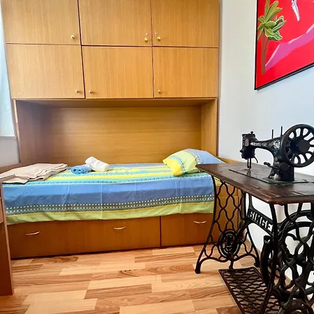 Vemar - Near The Beach, Private Parking 아파트 *