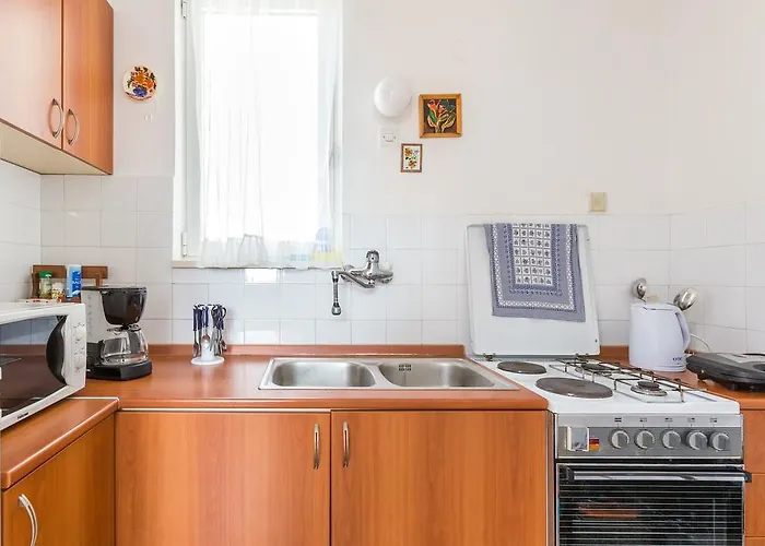 Vemar - Near The Beach, Private Parking *