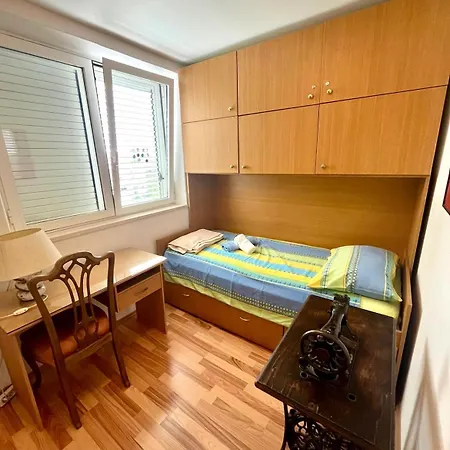 Апартаменты Vemar - Near The Beach, Private Parking Дубровник